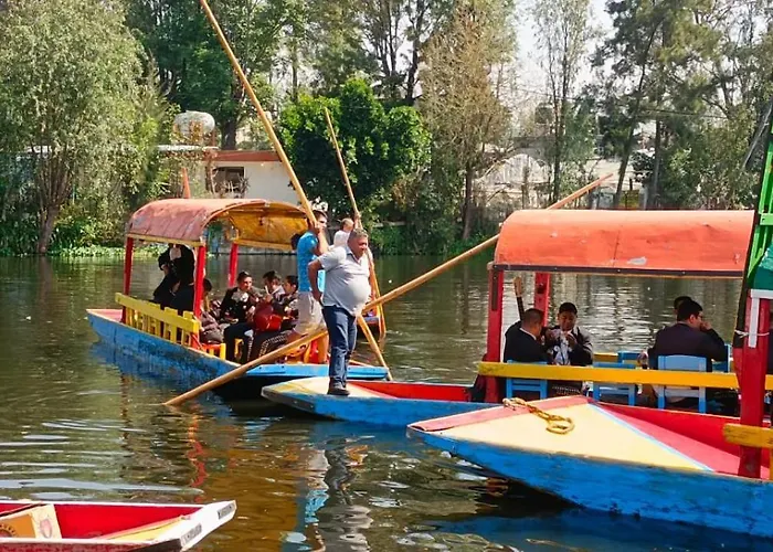 Trajinerasnativitasadventuretours Botel *
